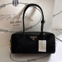 ราคา New Prada top handle with padlockกุญแจล็อค ใช้งานได้จริง มือ1ของแท้ พร้อมส่ง ทักรีเชครายวันก่อนกดสั่งค่า (54950990615)