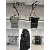 ราคา New Balenciaga Phone holder shopper มาใหม่ล่าสุด มี 2สี มือ1ของแท้ ทักรีเชคสต็อกก่อนกดค่า (29593811458)