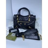 ราคา New Balenciaga mini city giant ดำหมุดใหญ่ทอง ของแท้ พร้อมส่ง (22709404573)
