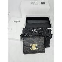 ราคา New กระเป๋าสตางค์ Celine triomphe tri fold wallet 3 พับสั้น มือ1 ของแท้ พร้อมส่ง (19544725477)