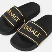 ราคา New รองเท้าแตะ Versace logo sliders มือ1ของแท้ พร้อมส่ง ทักรีเชคไซส์รายวันก่อนกดค่ะ (45400962190)