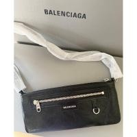ราคา New Balenciaga Superbusy Pouch size 9 5x4 มือของแท้ พร้อมส่ง (41022990761)
