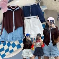 ราคา 2 layer ruffle shorts กางเกงขาสั้น ชายแต่งระบายแบบ ruffle 2 ชั้น แต่งกระดุมหน้า ด้านหลังแต่งสม็อคหลัง ทรงสวย (49406516786)