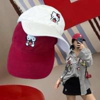 ราคา kitty cap หมวกสีแดง ขาวนม ที่ถูกต้อง ผ้าคล่ายผ้ายีนสิ หมวกนิ่มเป็นทรงสวย รับเข้ากับหน้า แต่งปัก kitty งานเป๊ะ ชนชอป (55700374037)