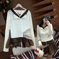 ราคา 2 tone knit top เสื้อไหมพรม แขนยาว คอปกพับ เล่นดีเทลแบบสี 2 tone ผ้าเย็บติดกัน น่ารักมาก กระดุมหน้า สีตัดกันลงตัว (55404524675)