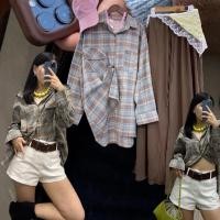 ราคา blue brown plaid shirt เสื้อเชิ๊ตคอปก แขนยาว เนื้อผ้าลาย plaid สีโทนฟ้าน้ำตาล สีถูกต้องมาก แต่งกระเป๋า 2 ฝั่งแบบดีเทล (54309022451)