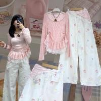 ราคา kitty embroid jean pants กางเกงยีนส์ขายาว ทรงกระบอกตรง แต่งปัก kitty ทั่วตัว ทั้งด้านหน้า ด้านหลัง สีโทนน่ารักมาก (48057785914)