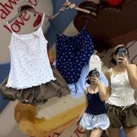 ราคา flower printed tank top เสื้อสายเดี่ยวฉลุเล็กๆ ลายดอกไม้ เล็กๆทั่วตัว แต่งผูกอก ชายแต่งระบาย น่ารักมาก (26842623064)