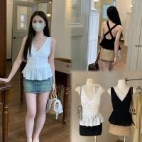 ราคา 3860 WGWE sweety X back top เสื้อคอวีแขนกุด สายไขว้หลัง งานผ้าฉลุปักลาย ชายเสื้อระบาย ดีเทลผ้าสวยมาก รุ่นนี้ห้ามพลาด (25294833132)