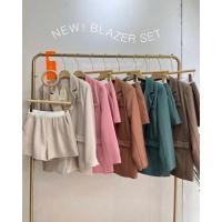 ราคา NEW IN blazer set 520 ฟรีส่ง สายแฟชั่นนิสต้าต้องจัดด่วน ชุดเซ็ตเสื้อสูททรงoversize สไตล์เกาหลี กางเกงขาสั้นขอบเอวยืด (14549499566)