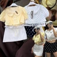 ราคา polkadot lace crop top เสื้อทรง crop แขนพอง ลายจุด polkadot เหลืองจุดขาวและขาวจุดดำ น่ารักมาก ชายแต่งลูกไม้ (40470407701)