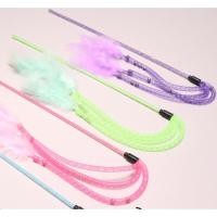 ราคา MG 1671 ของเล่นไม้ล่อแมว 3 สาย ดีไซน์นุ่ม มีกระดิ่งเสียงใส ห้อยขนนกน่าเล่น 3 สี พร้อมส่ง (53857959636)