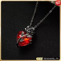 ราคา สร้อยคอจี้หัวใจแบบโกธิคโรส เพชรสีแดงและเหล็กดำเงา (44228756061)