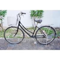 ราคา จักรยานแม่บ้านญี่ปุ่น ล้อ 27 นิ้ว เกียร์ดุม 3 สปีด ไฟหน้าอัตโนมัติ Bridgestone Selec สีดำ จักรยานมือสอง (44957830472)