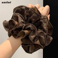 ราคา SMILE Big Satin Scrunchies Vintage Floral Brown Scrunchie Hair Ties Fluffy ยืดหยุ่นอุปกรณ์เสริมผมชีฟองผมแถบคาดศีรษะ Bun ทรงผม (57156809359)