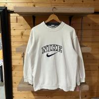 ราคา Vintage Nike Spellout Sweatshirt Beige (26352532704)