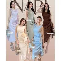 ราคา เดรสคอกลม ทรงสอบเข้ารูปเย็บจับจีบระบายช่วงเอวด้านซ้ายยาวลงไปถึงชายกระโปรง พร้อมดอกไม้โชคเกอร์ที่คอและเข็มกลัด (46108211889)
