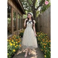 ราคา เดรสยาวคอบัวผ้าซีทรู โบว์กำมะหยี่สีดำประดับดอกไม้ตรงกลางถอดออกได้ แขนสั้นทรงพองกระโปรงทรงบานยาวพลิ้ว (49659198292)