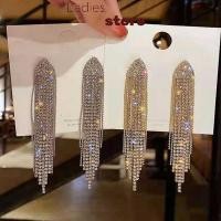 ราคา ต่างหูคริสตัลเพชรสังเคราะห์ตกแต่ง ขนาดใหญ่ สไตล์แฟชั่นสำหรับผู้หญิง (53908329335)
