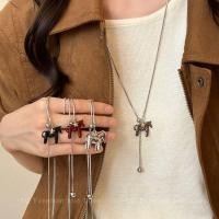 ราคา สร้อยคอม้าลายเล็กดีไซน์สวยสำหรับฤดูหนาวและใบไม้ร่วง (48952069439)