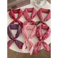 ราคา ที่คาดผมสีแดงย้อนยุคพร้อมผ้าพันคอเล็กทรงสี่เหลี่ยมสำหรับตกแต่ง (53751186543)
