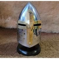 ราคา นำเข้า โมเดลจำลองหมวกเกราะอัศวินครูเสด Miniature Crusader Helmet Medieval Great Helm Model Handcrafted Desk (52953395033)
