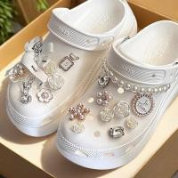 ราคา ใช้งานสะดวก Croc Charms Rhinestone รองเท้าตกแต่ง Pearl Chain DIY ดอกไม้รองเท้าหัวเข็มขัดอุปกรณ์เสริม (53605443681)