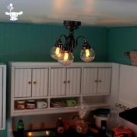 ราคา San 1 12 Dollhouse Mini 3 แขนโคมไฟเพดานโคมระย้า LED โคมไฟโคมไฟติดผนังตกแต่งของเล่น POP (56258242487)