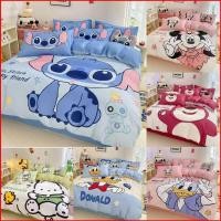 ราคา ST2 Hello Kitty StitchLotso Mickey 3IN1 ผ้าปูที่นอนผ้านวมปลอกหมอนคุณภาพพรีเมี่ยมชุดเครื่องนอนห้องนอนล้างทําความสะอาดได้ (44658419412)