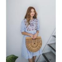 ราคา 1281 เดรสฟ้าทรงปล่อยปักลาย (968185885)