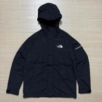 ราคา The north face สภาพสวยๆ งานหายาก ใส่สบาย กันน้ำ กันลม กระเป๋าซิป โลโก้ปักข้างแขน ปรับหมวก ปรับเอวได้ Sz อก 44 (56459206191)