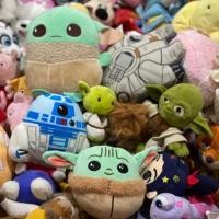 ราคา ตุ๊กตามือสอง star wars (23673606143)