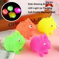 ราคา JAROV กระพริบนุ่มลูกบอลนวดเต็มไปด้วยหนาม ไฟ LED พร้อมเชือกเด็กลูกบอลเรืองแสง ยืดหยุ่น Luminous Squeaky เด็ก Prank ของเล่น (53908621968)
