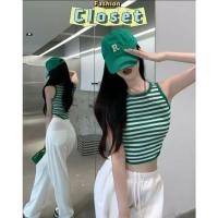 ราคา Closet เสื้อผ้าผู้หญิง 59806 เสื้อกล้ามไหมพรม คอกลม ดีเทลลายทาง ปลายเสื้อโค้งเก๋ๆ (29750196305)