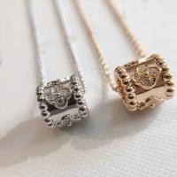 ราคา จี้สี่แฉก Clover Kaleidoscope มูลค่าสูงสร้อยคอเหล็กไทเทเนียมวรรณกรรมประณีต Classy Clavicle (29866309188)