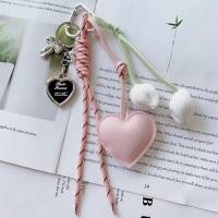 ราคา พวงกุญแจห้อยกระเป๋ารักหนังดอกไม้ทิวลิป (40867653642)