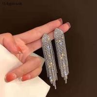 ราคา Jdth ต่างหูระย้ายาวประดับพลอยเทียมทรงหยดน้ำสำหรับผู้หญิงต่างหูคริสตัลทรงหลวมๆเครื่องประดับแฟชั่น (41880104029)