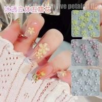 ราคา น้ําแข็งโปร่งใสห้ากลีบดอกไม้เล็บปิดทองเครื่องประดับมุก พลอยเทียม สีเหลืองโปร่งใสเรซิ่นดอกไม้ขนาดเล็กเล็บ (51759424355)