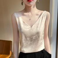 ราคา เสื้อสายเดี่ยวผ้าซาตินแฟชั่นหรู คอลีคเตอร์ใหม่ ออกแบบมาให้สาวๆ ในฤดูร้อน พร้อมคอวีทันสมัย (50709474219)