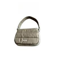 ราคา Moss Green Quilted Kobo Bag กระเป๋าสะพายบุนวมนุ่มสําหรับลําลองและของใช้ประจําวัน (48109502492)