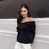 ราคา KATHLEEN เสื้อปาดไหล่ผู้หญิงเรียบหรู ผ้าcottonไม่หนามาก ใส่สบาย Classic off shoulder top (45204178426)