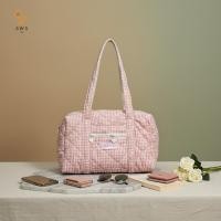 ราคา กระเป๋าโท้ตสำหรับผู้หญิง มีลายดอกไม้ และการควิลท์ สามารถสะพายและถือได้ บรรจุของเยอะ มาพร้อมบุผ้าฝ้าย (55107166075)