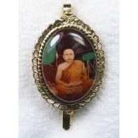 ราคา แหนบรูปเหมือน หลวงพ่อเขียน วัดกระทิง เทพเจ้าแห่งเขาคิชฌกูฏ จ จันทบุรี พ ศ 2542 กะไหล่ทอง (26068401388)