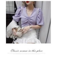 ราคา ชุดเสื้อชีฟองพับลายนูนคอวีสำหรับผู้หญิง แฟชั่นใหม่ฤดูร้อน แขนสั้นพัฟ หลวม เรียบง่าย กระชับสัดส่วน (27983946405)