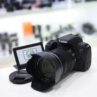 ราคา ส่งด่วน กทม Canon 800d พร้อม เลนส์ 18 135 is stm สภาพใหม่ การทำงานเต็ม ระบบ เมนูไทย มีwifi (13761538473)