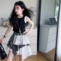 ราคา ชุดเด็กหญิงฤดูร้อน ชุดสองชิ้นประกอบด้วยเสื้อกล้ามหนังสือและกระโปรงครึ่งตัวลายลูกไม้ไม่สมมาตร (25544889161)