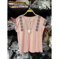 ราคา เสื้อแขนสั้น มือสอง อก32 34 งานปัก สีชมพูอ่อน มีตำหนิ (52258979084)