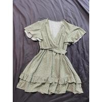 ราคา เดรสสั้น มือสอง อก34 36 ลายจุด ผูกเอว สีเขียว (43380193739)