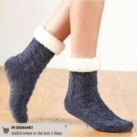 ราคา 100 Authentic รองเท้าหุ้มส้นต่ำ Paนdอ shoes สีขาว ขายร้อนรองเท้าJอร์daน1 แบบยูนิเซ็กส์ พร้อมจัดส่ง (45410104913)