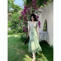 ราคา เดรสไซส์ใหญ่ เดรสยาวสีเขียวฤดูร้อน สุด ๆ ดูดีวันหยุดโรแมนติกสไตล์อ่อนโยนสีเขียวไล่โทนสีสแควร์คอแขนสั้นชุดไขมันเล็กน้อยผ้ากอซชุดขนาดบวกผ (46357676515)
